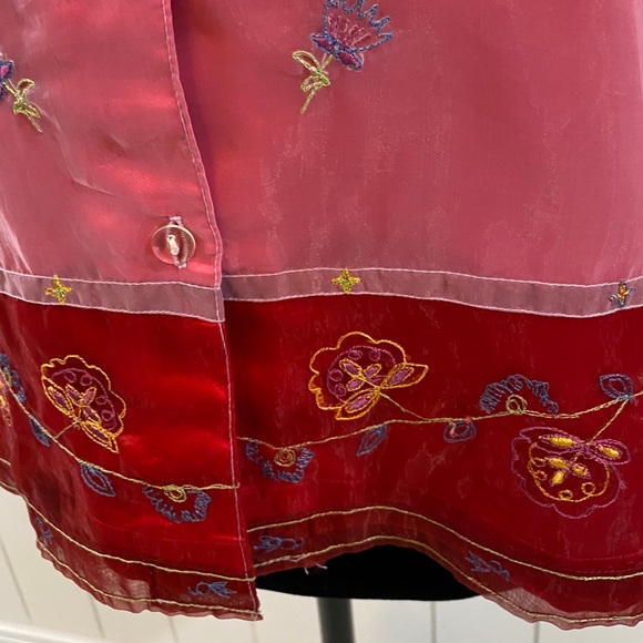 Embroidered button up blouse - Picture 3 of 8